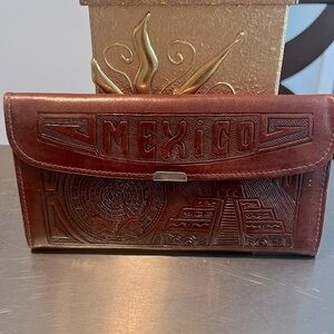 Vintage Mexico Tooled Leather Wallet Brown like new condition
